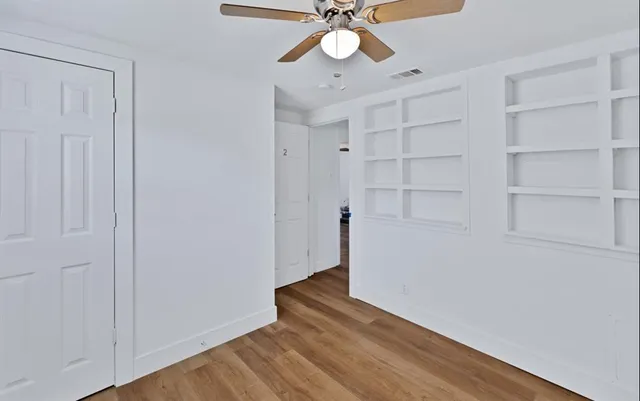 $333,500 | 530 Southeast 2nd Street, Grand Prairie, TX 75051