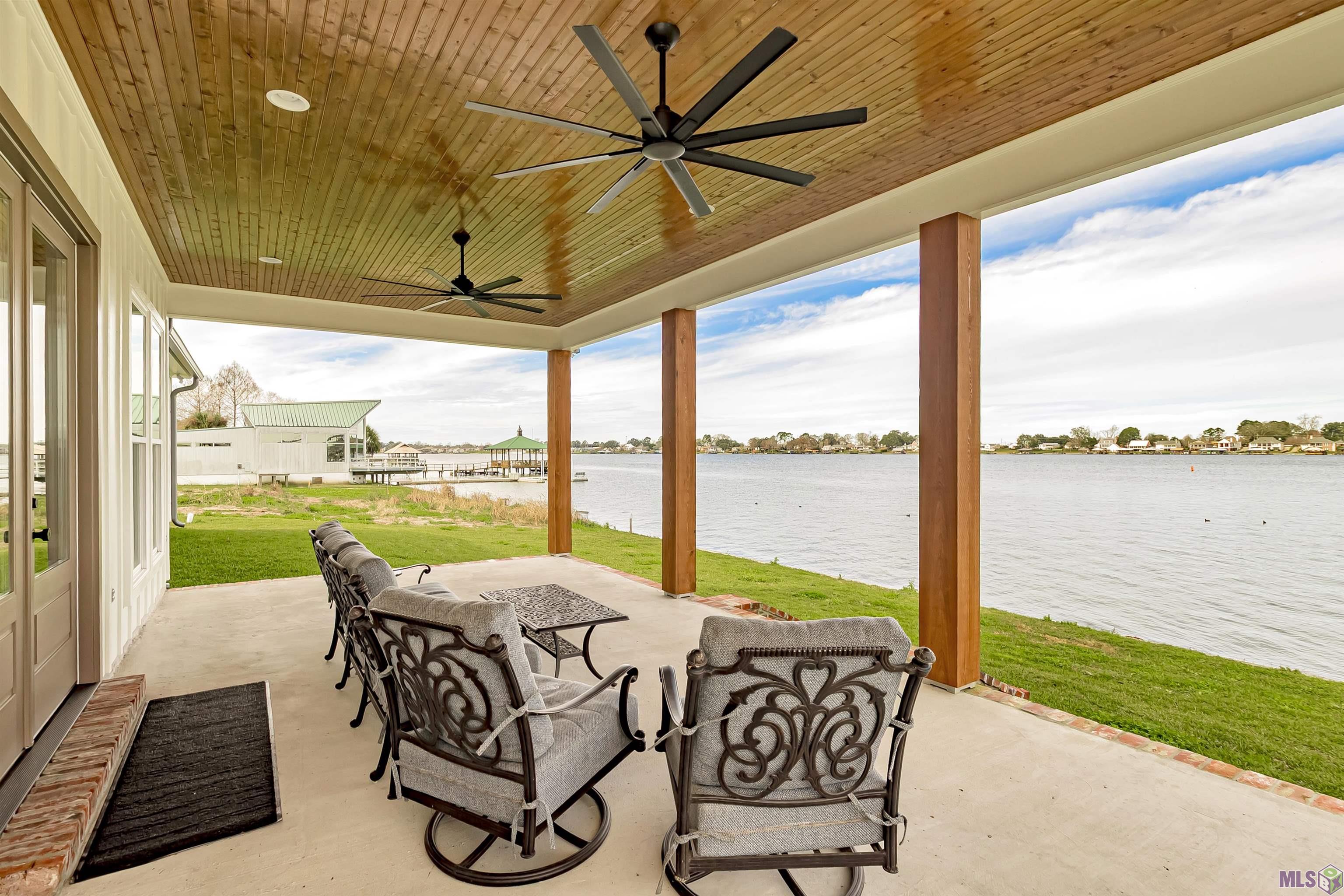 9937 Island Road Ventress, LA 70783 - Photo 3 of 34