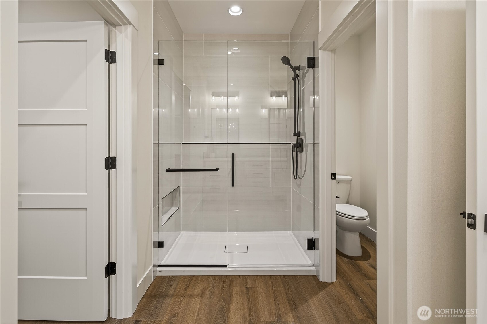 910 Racine Spgs Drive Wenatchee, WA 98801 - Photo 11 of 21 Gallery Image 11