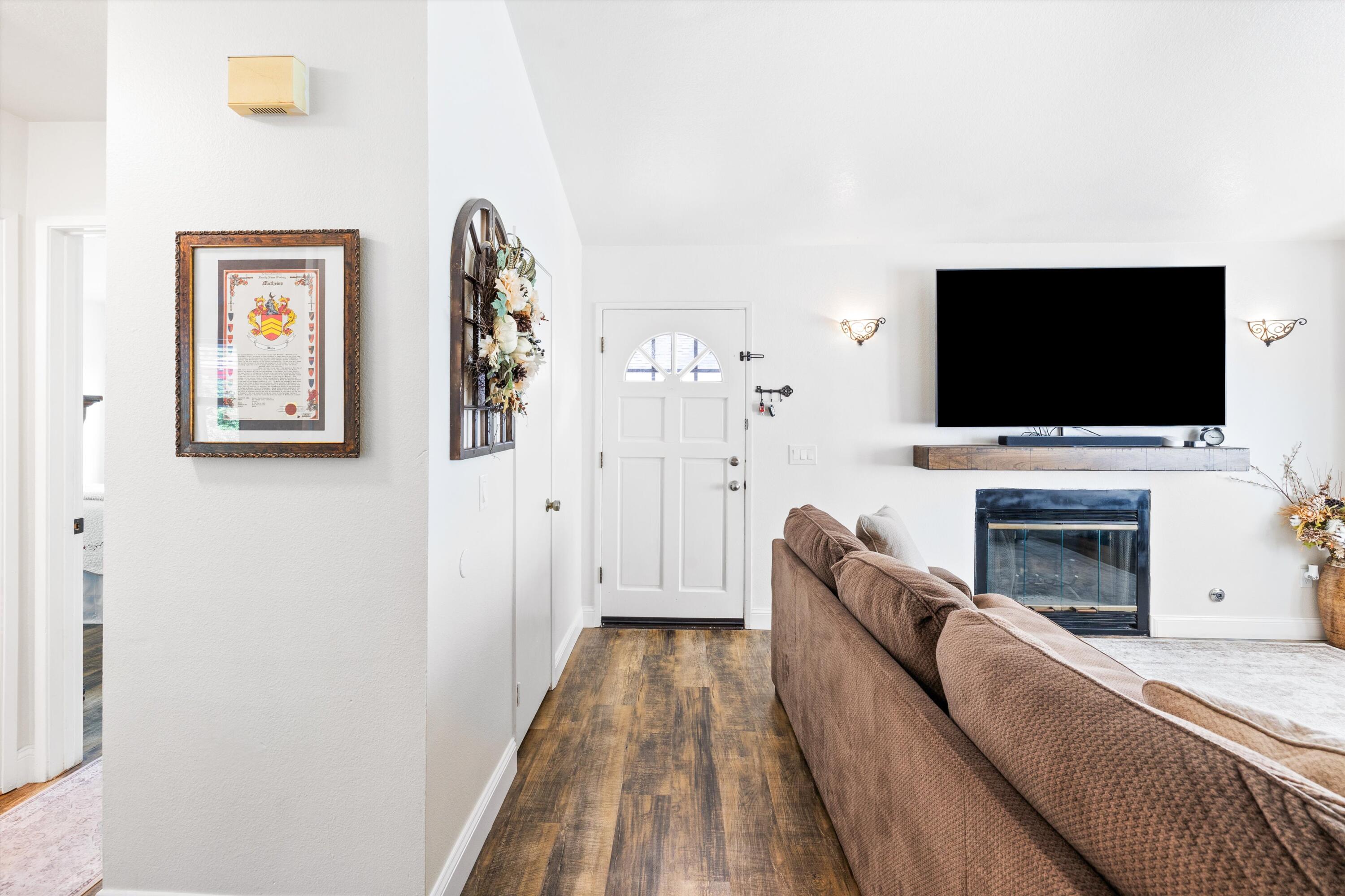 28475 Victoria Road Castaic, CA 91384 - Photo 11 of 39 08-C59A0247