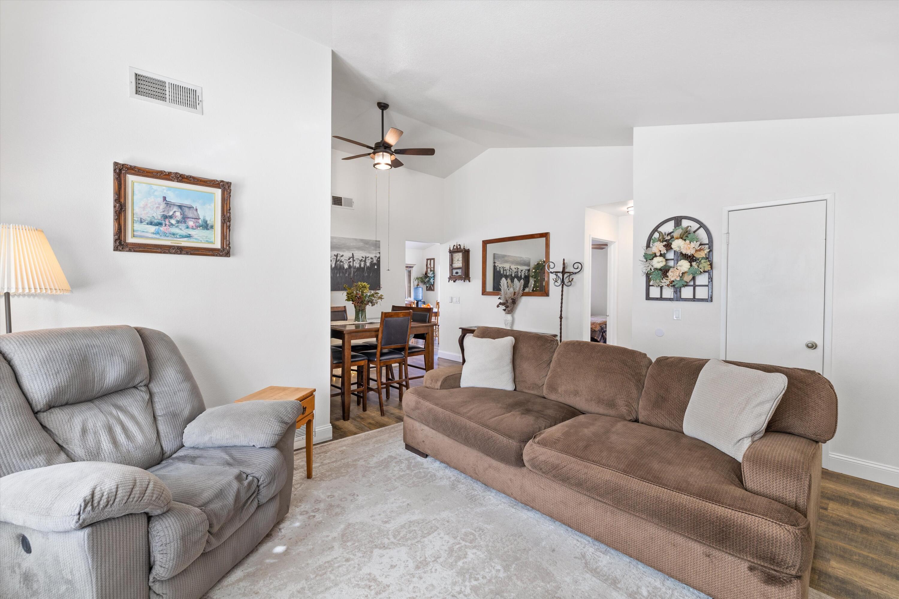 28475 Victoria Road Castaic, CA 91384 - Photo 9 of 39 06-C59A0237