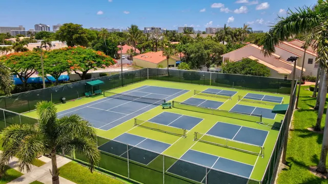 $3,000 | 100 Pelican Pointe Drive, Unit 102, Delray Beach, FL 33483