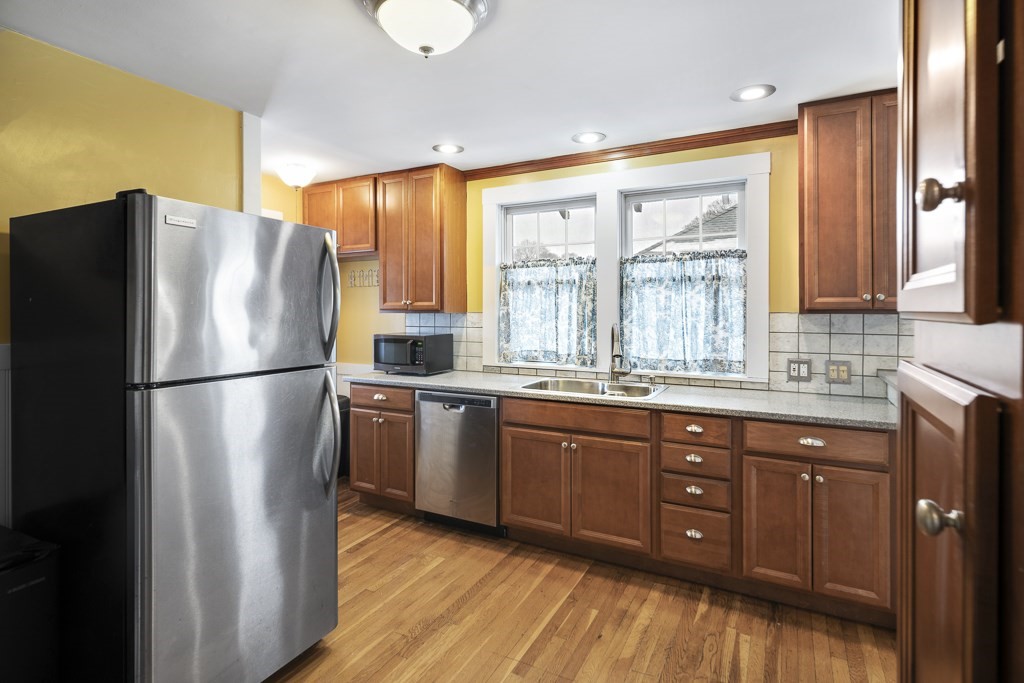 10-12 Upland Road, Unit 2 Belmont, MA 02478 - Photo 15 of 31 Gallery Image 15