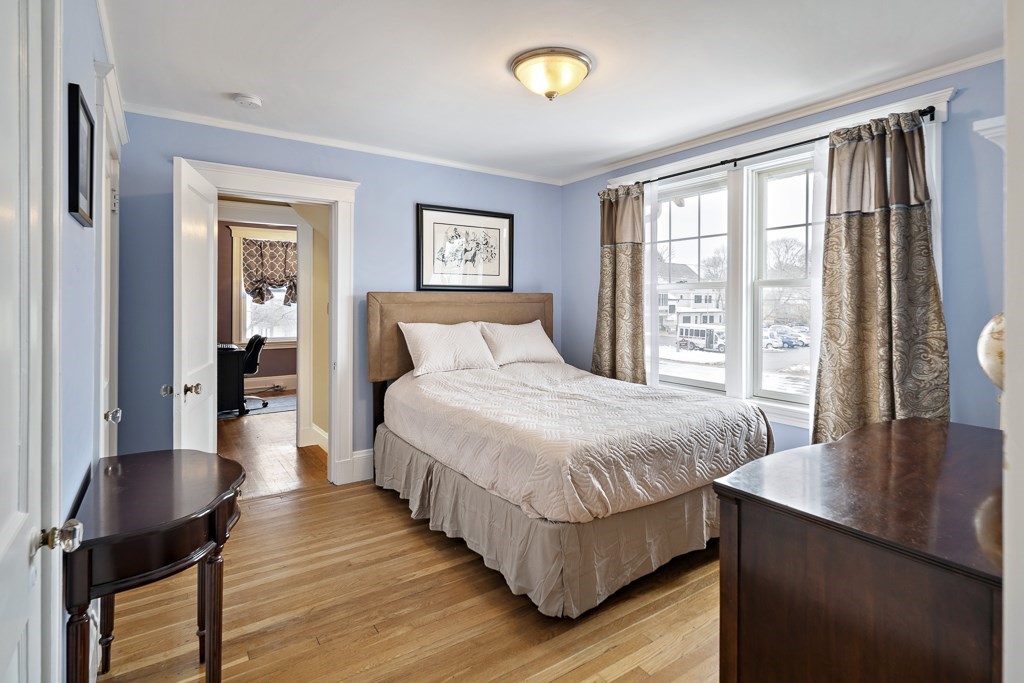 10-12 Upland Road, Unit 2 Belmont, MA 02478 - Photo 7 of 31 Gallery Image 7