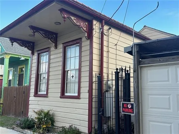 $1,700 | 3015 St Peter Street, New Orleans, LA 70119