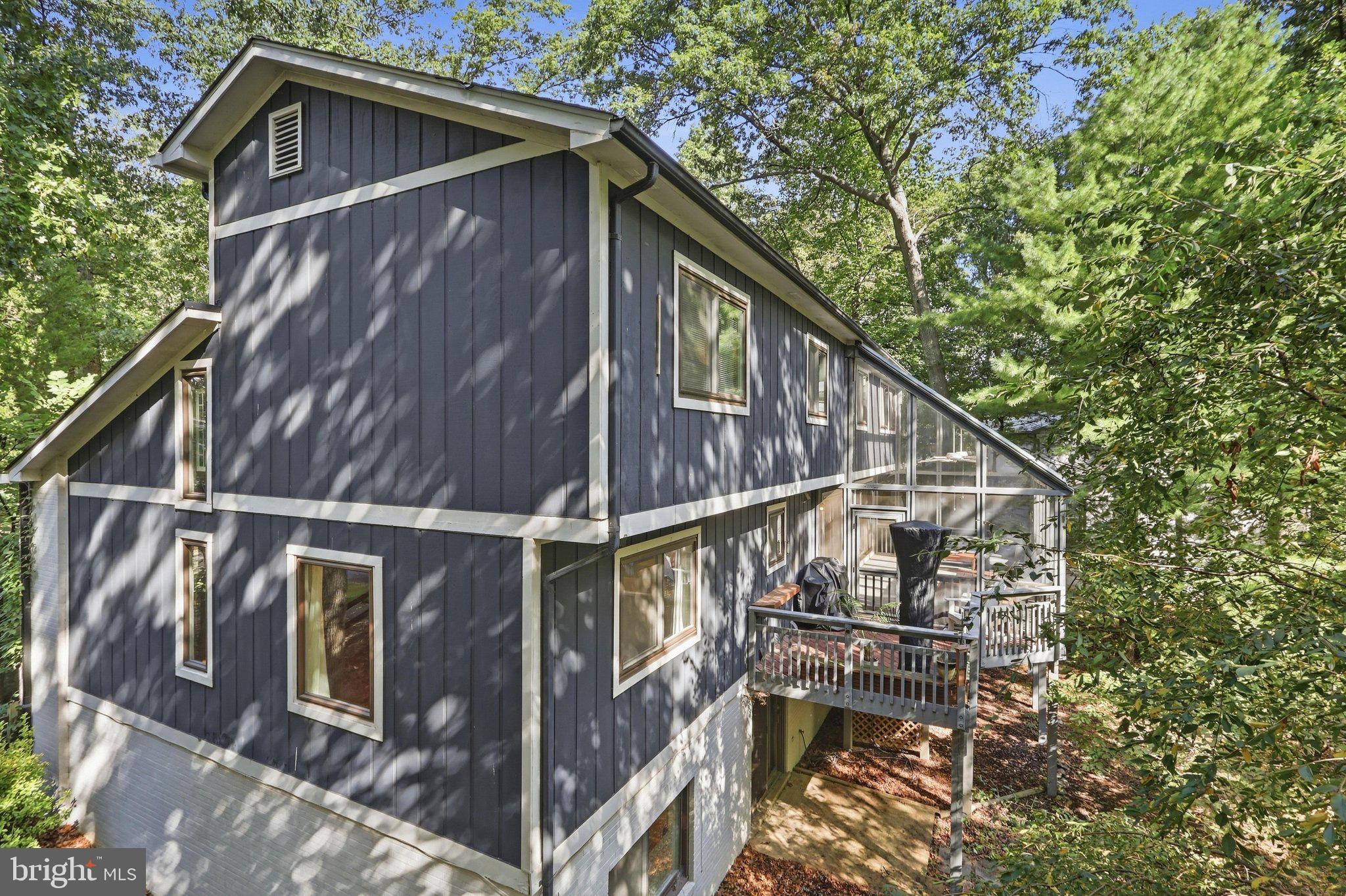 2025 Mock Orange Court Reston, VA 20191 - Photo 44 of 51 Back View