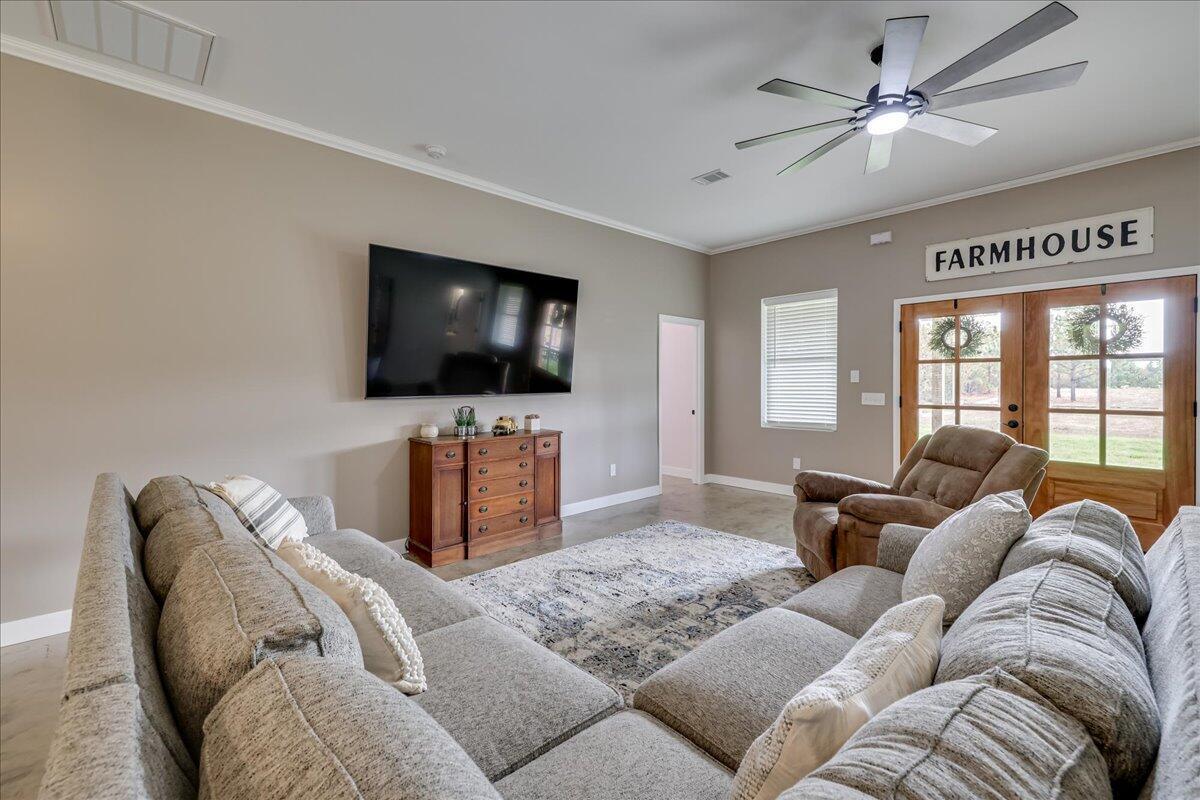 207 Bonnett Road Williston, SC 29853 - Photo 16 of 75 16