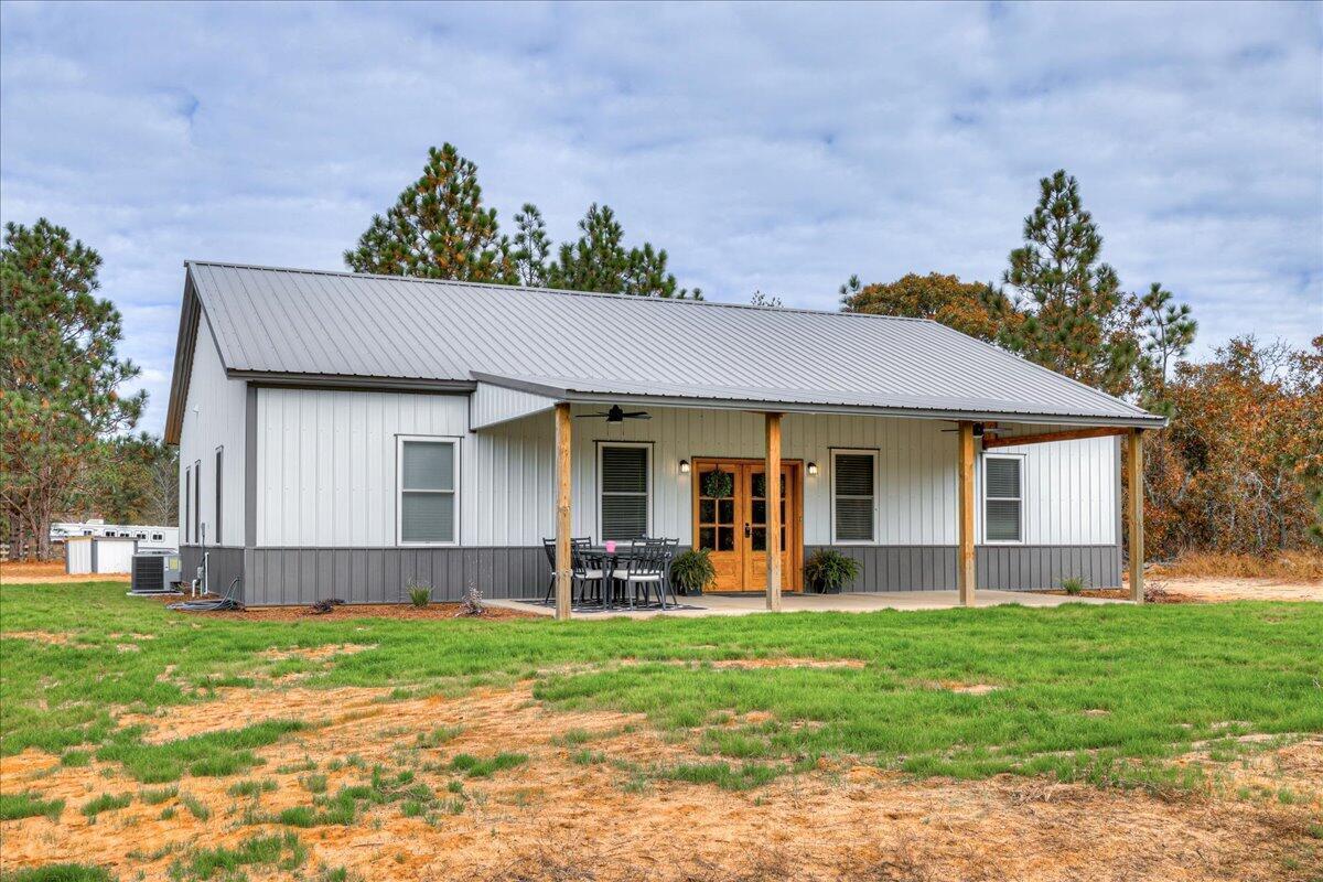 207 Bonnett Road Williston, SC 29853 - Photo 3 of 75 3
