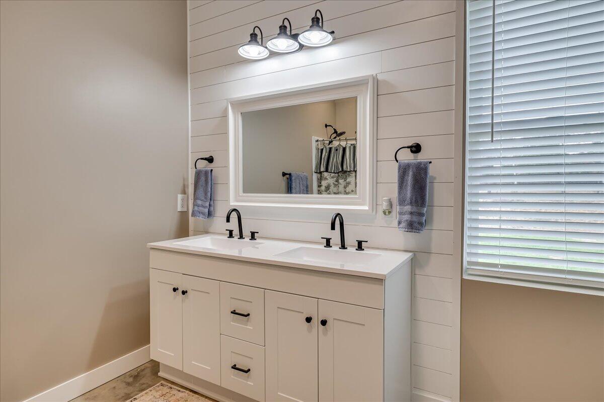 207 Bonnett Road Williston, SC 29853 - Photo 38 of 75 38