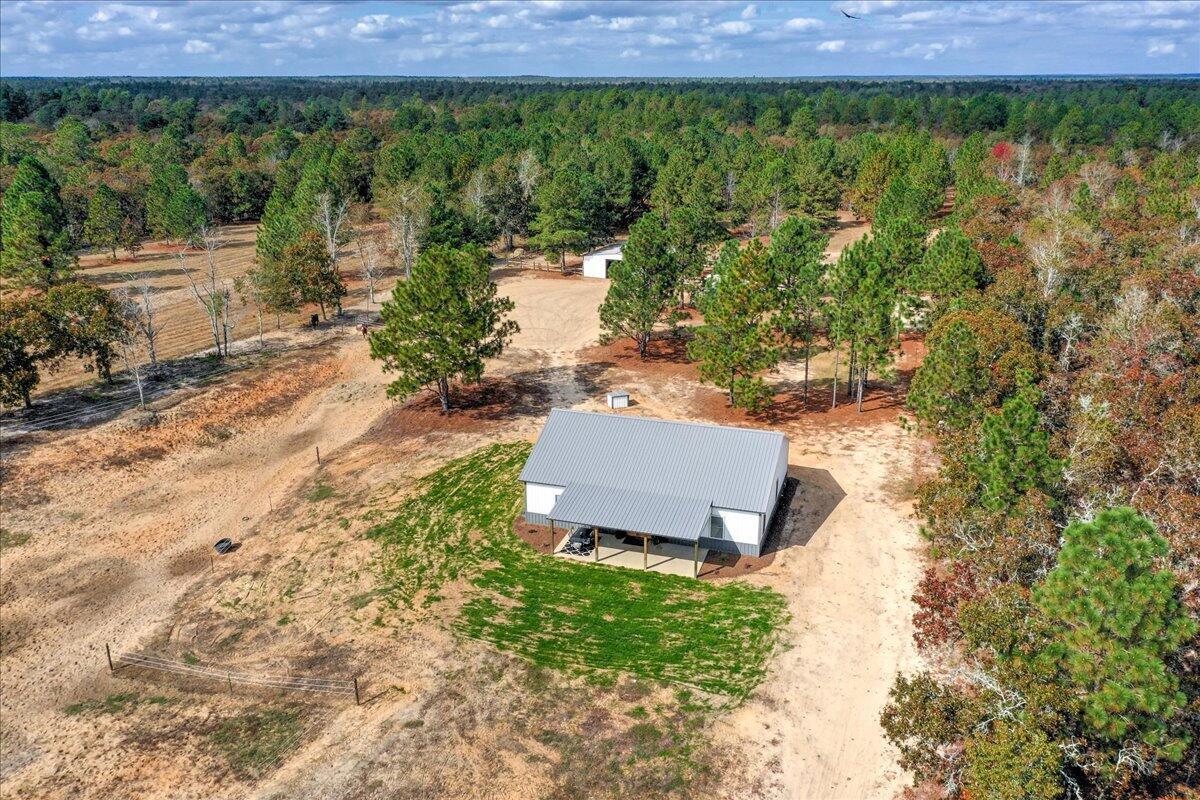 207 Bonnett Road Williston, SC 29853 - Photo 4 of 75 4