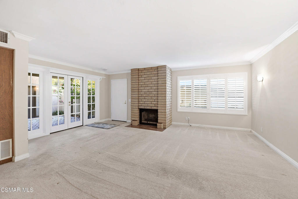 1114 Catlin Street, Unit A Simi Valley, CA 93065 - Photo 3 of 19