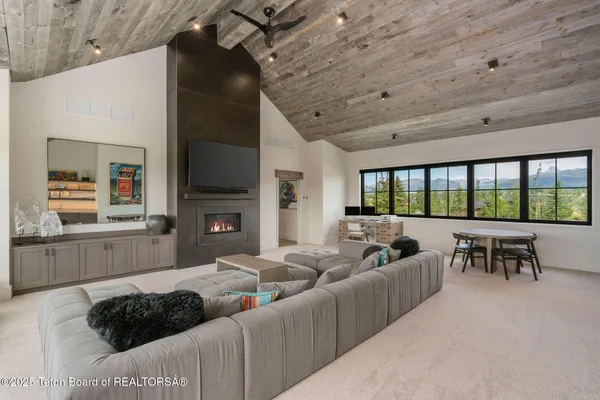 $5,350,000 | 1070 Shasta Daisy Court, Driggs, ID 83422