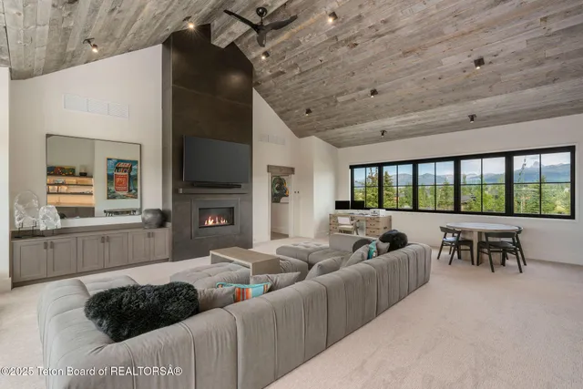 $5,350,000 | 1070 Shasta Daisy Court, Driggs, ID 83422