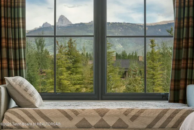 $5,350,000 | 1070 Shasta Daisy Court, Driggs, ID 83422