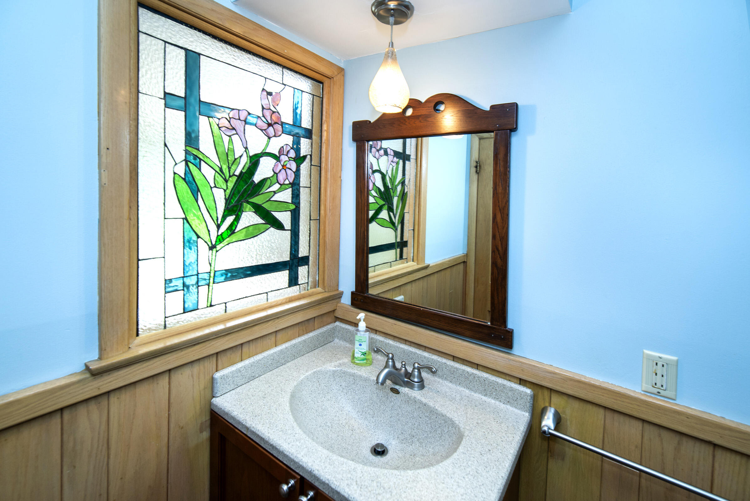 127 East Fox Dale Road Glendale, WI 53217 - Photo 11 of 79 Main Level Powder Room