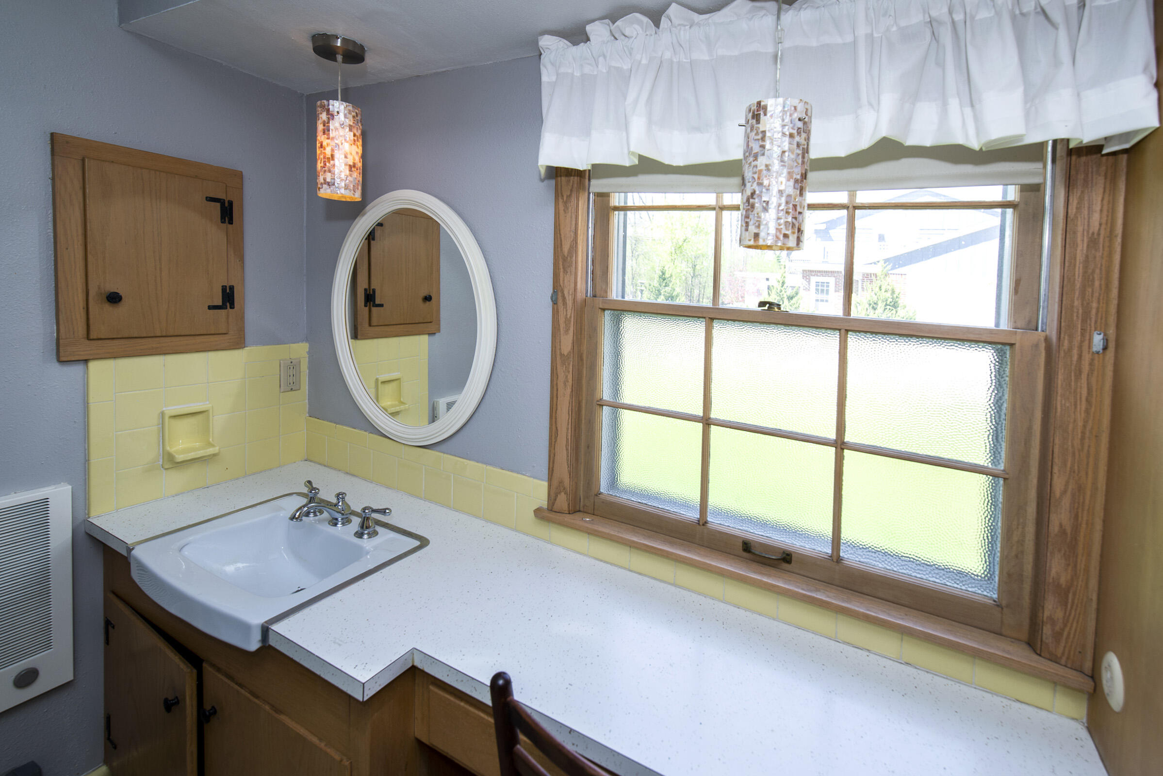 127 East Fox Dale Road Glendale, WI 53217 - Photo 57 of 79 In-Law Suite Bath