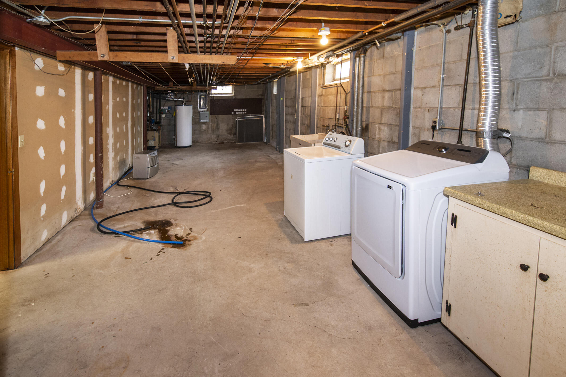 127 East Fox Dale Road Glendale, WI 53217 - Photo 63 of 79 Laundry & Storage