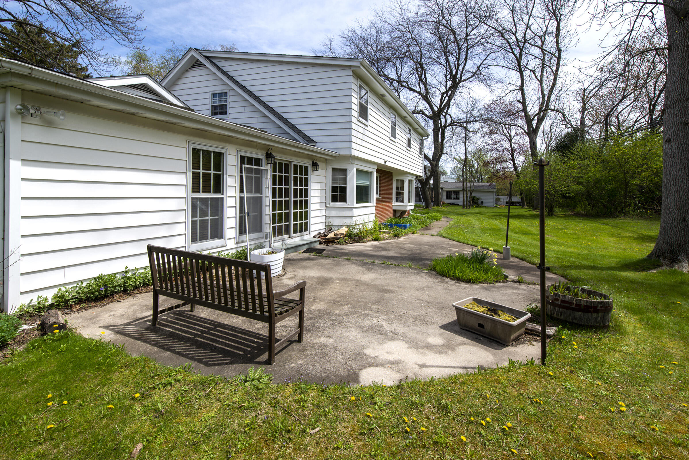127 East Fox Dale Road Glendale, WI 53217 - Photo 7 of 79 Patio