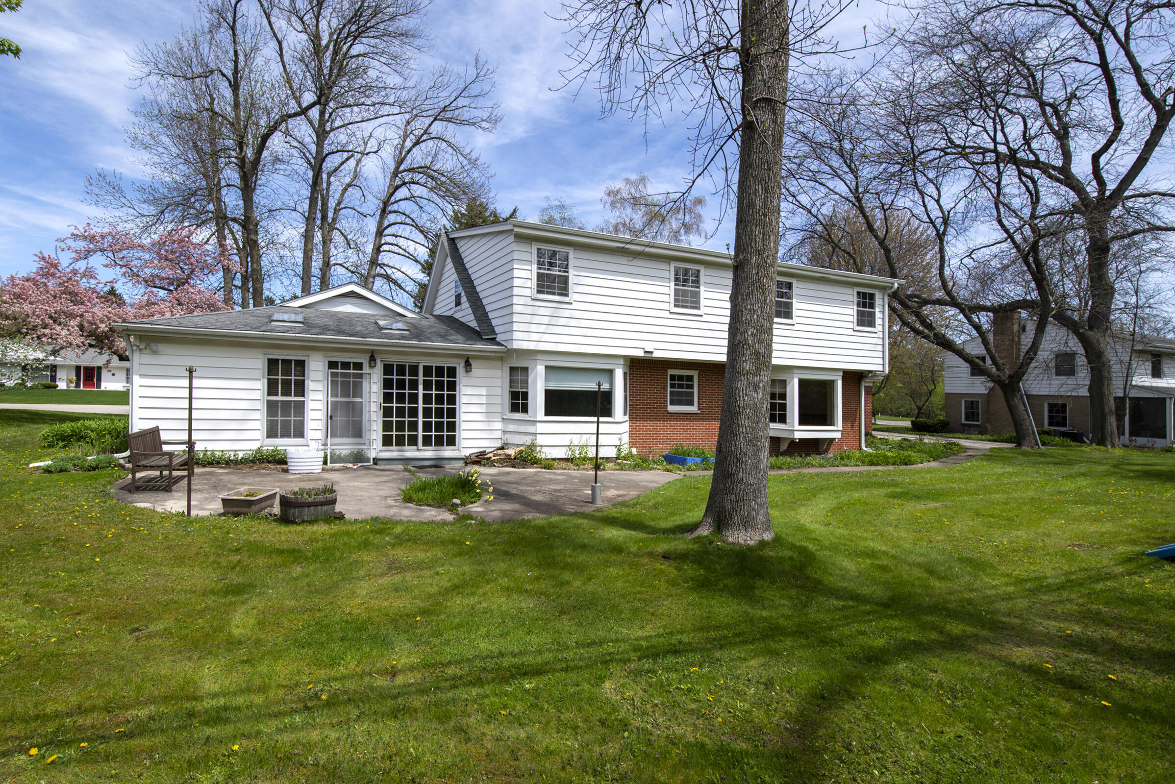 127 East Fox Dale Road Glendale, WI 53217 - Photo 76 of 79 Rear View