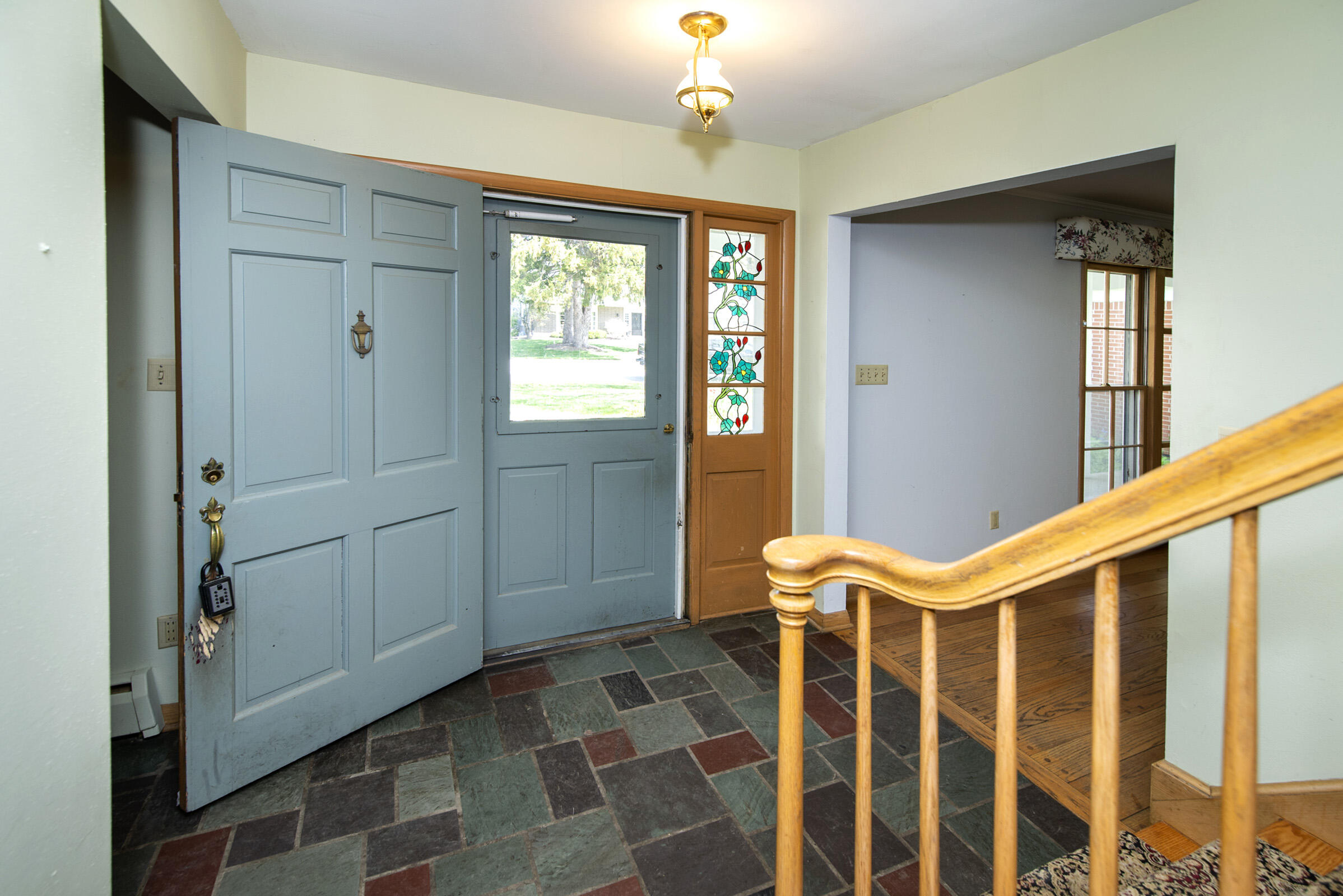 127 East Fox Dale Road Glendale, WI 53217 - Photo 10 of 79 Front Entry