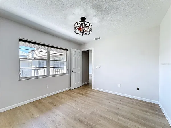 $229,995 | 122 Windtree Lane, Unit O204, Winter Garden, FL 34787