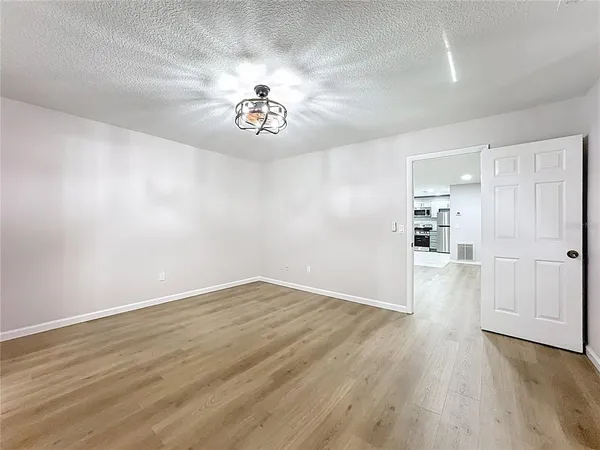 $229,995 | 122 Windtree Lane, Unit O204, Winter Garden, FL 34787