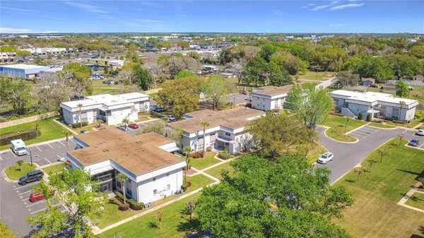 $229,995 | 122 Windtree Lane, Unit O204, Winter Garden, FL 34787