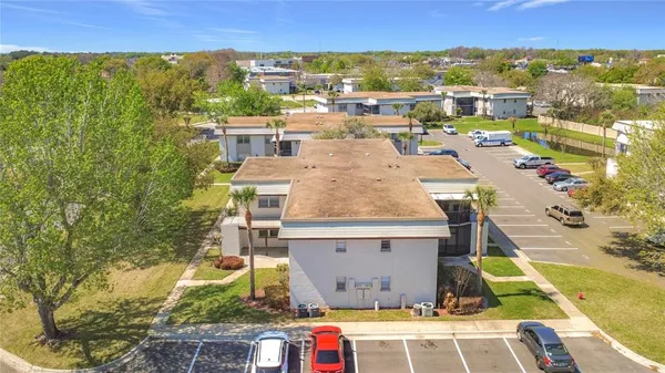 $229,995 | 122 Windtree Lane, Unit O204, Winter Garden, FL 34787