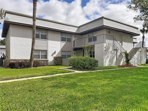 $229,995 | 122 Windtree Lane, Unit O204, Winter Garden, FL 34787