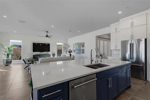 $3,150 | 52 Cliffwater Street, Henderson, NV 89011