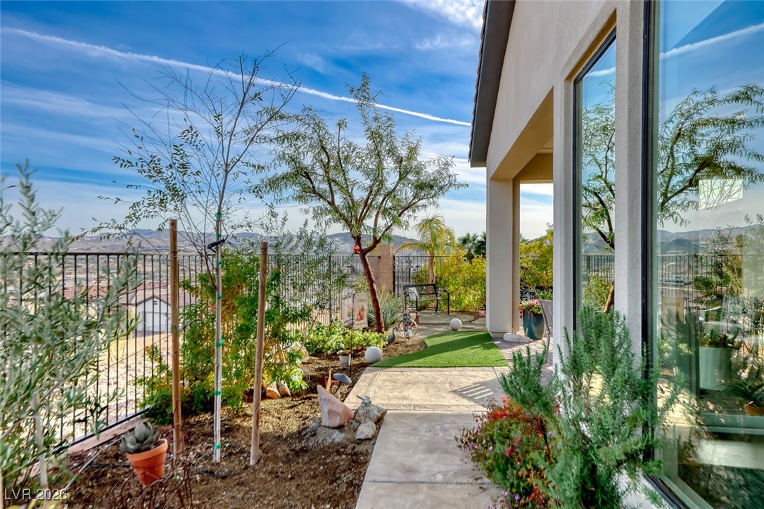 52 Cliffwater Street Henderson, NV 89011 - Photo 37 of 75
