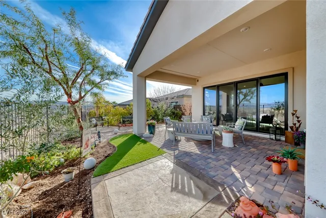 $3,150 | 52 Cliffwater Street, Henderson, NV 89011