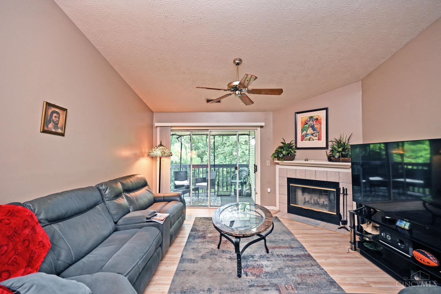 9325 Winton Road, Unit 6 Cincinnati, OH 45231 - Photo 3 of 13