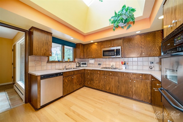 516 Shermer Road Glenview, IL 60025 - Photo 7 of 24