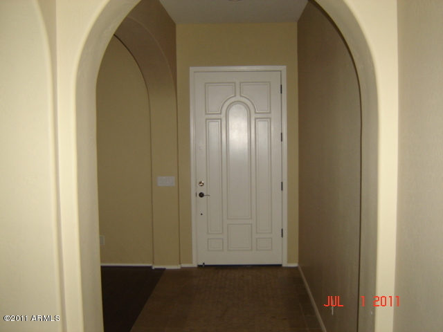 2439 West Mineral Road Phoenix, AZ 85041 - Photo 4 of 18 entry