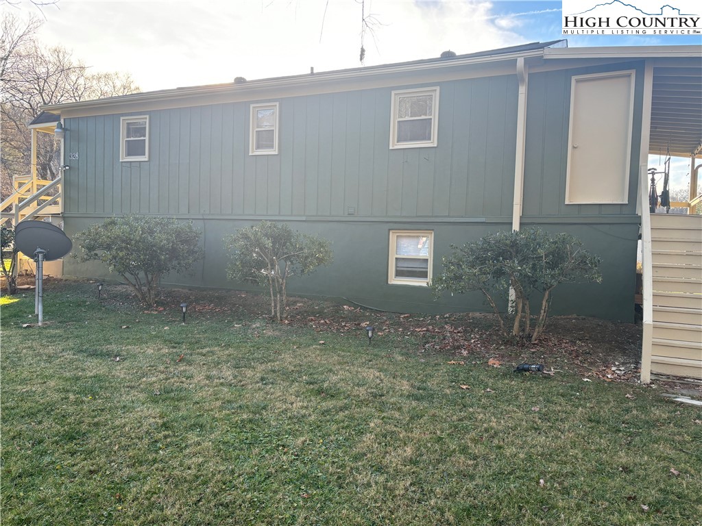 328 Clint Lewis Road Boone, NC 28607 - Photo 25 of 25 a backyard of a house