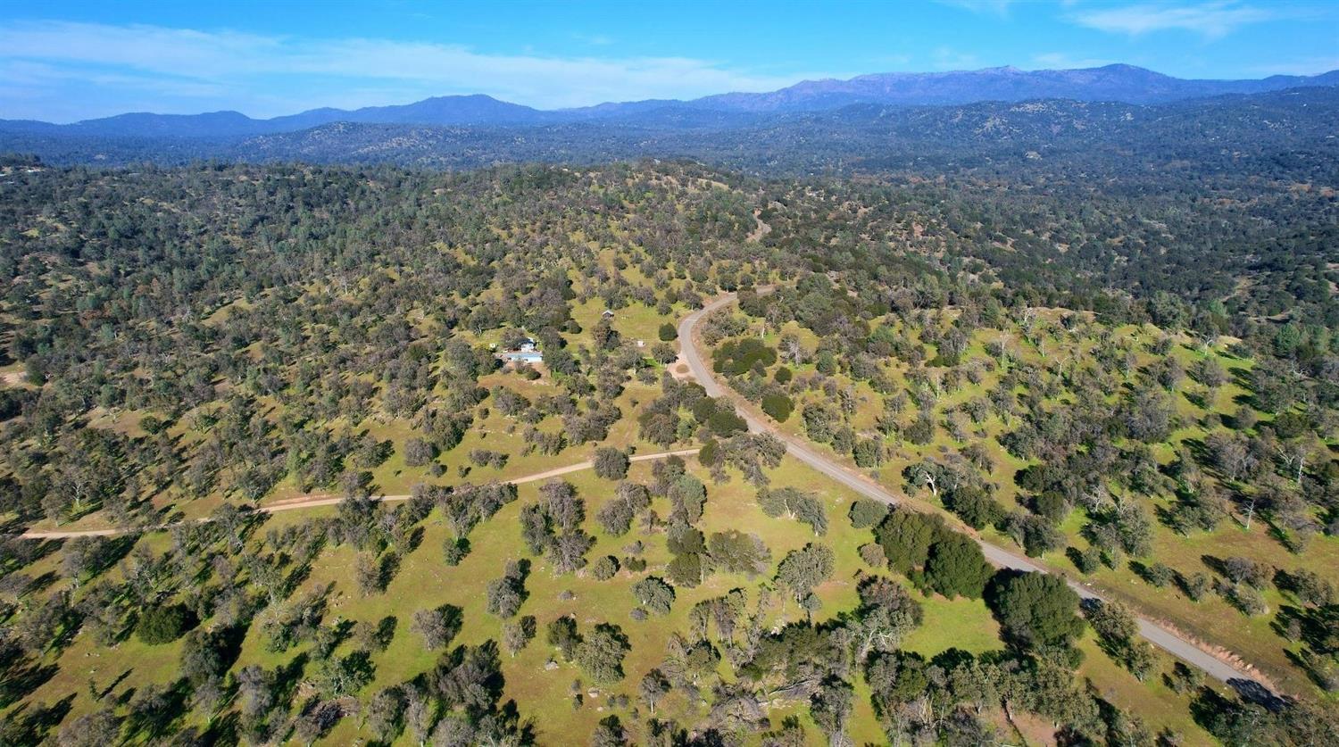 3979 Oak Grove Road Mariposa, CA 95338 - Photo 15 of 25 Gallery Image 15