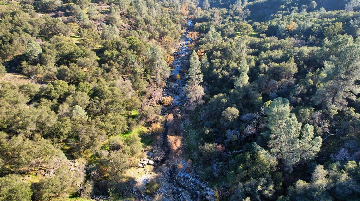 3979 Oak Grove Road Mariposa, CA 95338 - Photo 21 of 25 Gallery Image 21