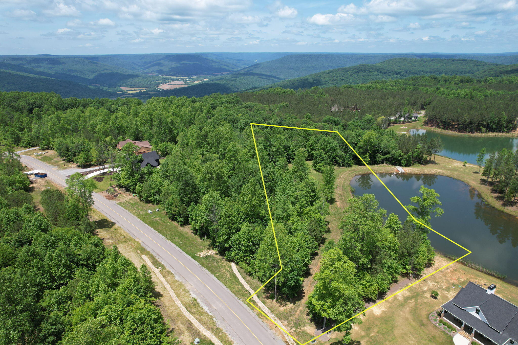 460 Cherokee Path, Unit JF280 Jasper, TN 37347 - Photo 2 of 29 50-web-or-mls-DJI_0794532