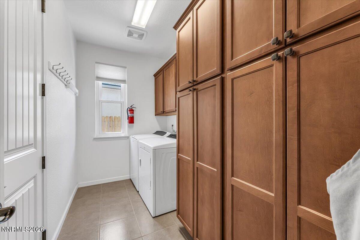 165 Niatross Court Reno, NV 89521 - Photo 19 of 42 Floor to ceiling