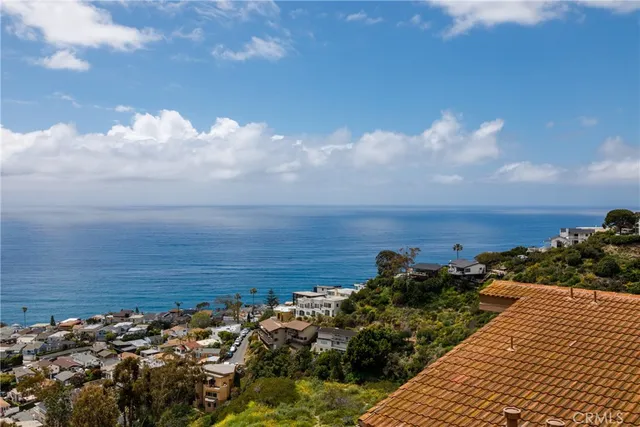 $8,850 | 575 Nyes Place, Laguna Beach, CA 92651