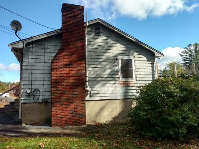 241 Hampstead Road Derry, NH 03038 - Photo 22 of 25