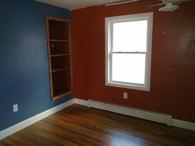 241 Hampstead Road Derry, NH 03038 - Photo 9 of 25