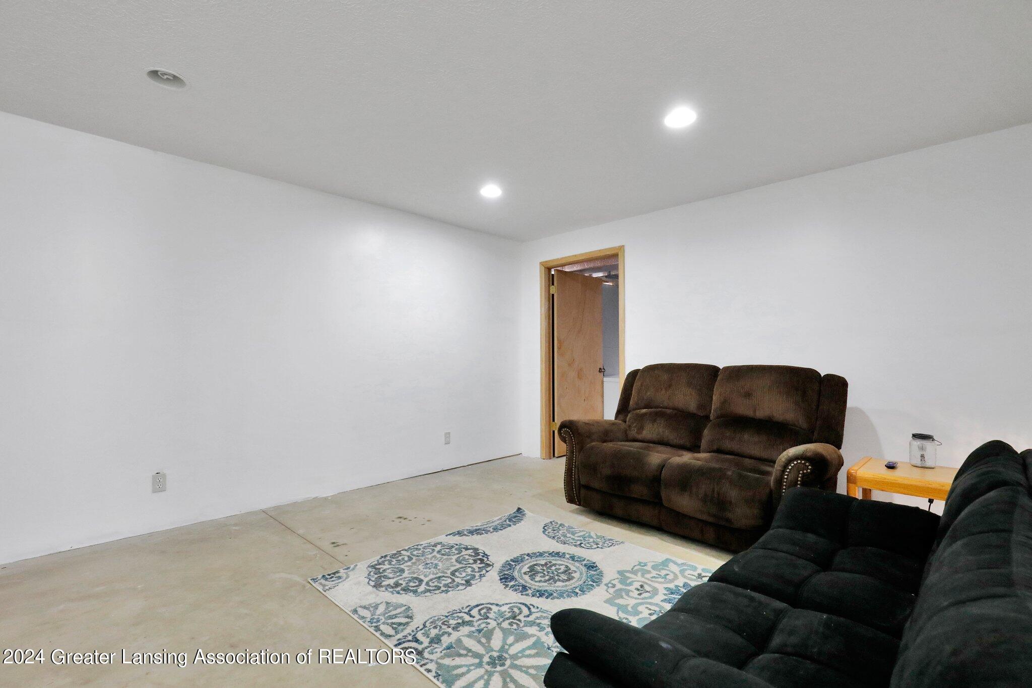 5085 South Ainger Road Olivet, MI 49076 - Photo 27 of 31 27-web-or-mls-Open Ended Media-27