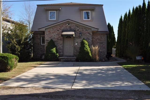 9818 Winston Road Pinckney, MI 48169 - Photo 2 of 10 Photo 2