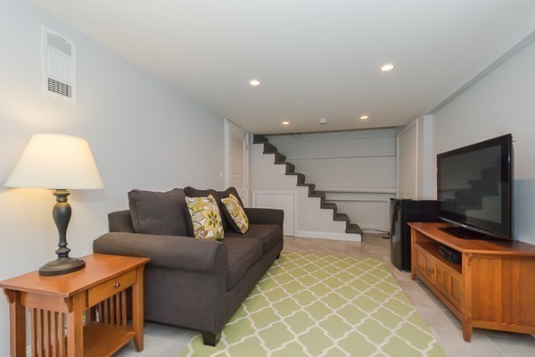57 Huntington Road Arlington, MA 02474 - Photo 22 of 30 Gallery Image 22