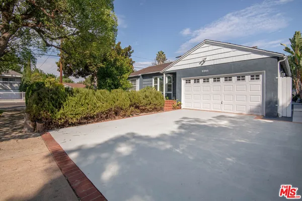 $5,500 | 6218 Balcom Avenue, Encino, CA 91316