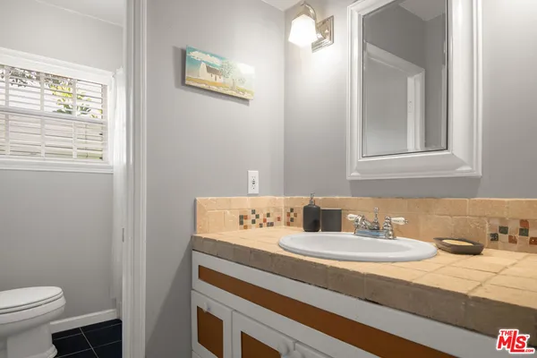 $5,500 | 6218 Balcom Avenue, Encino, CA 91316
