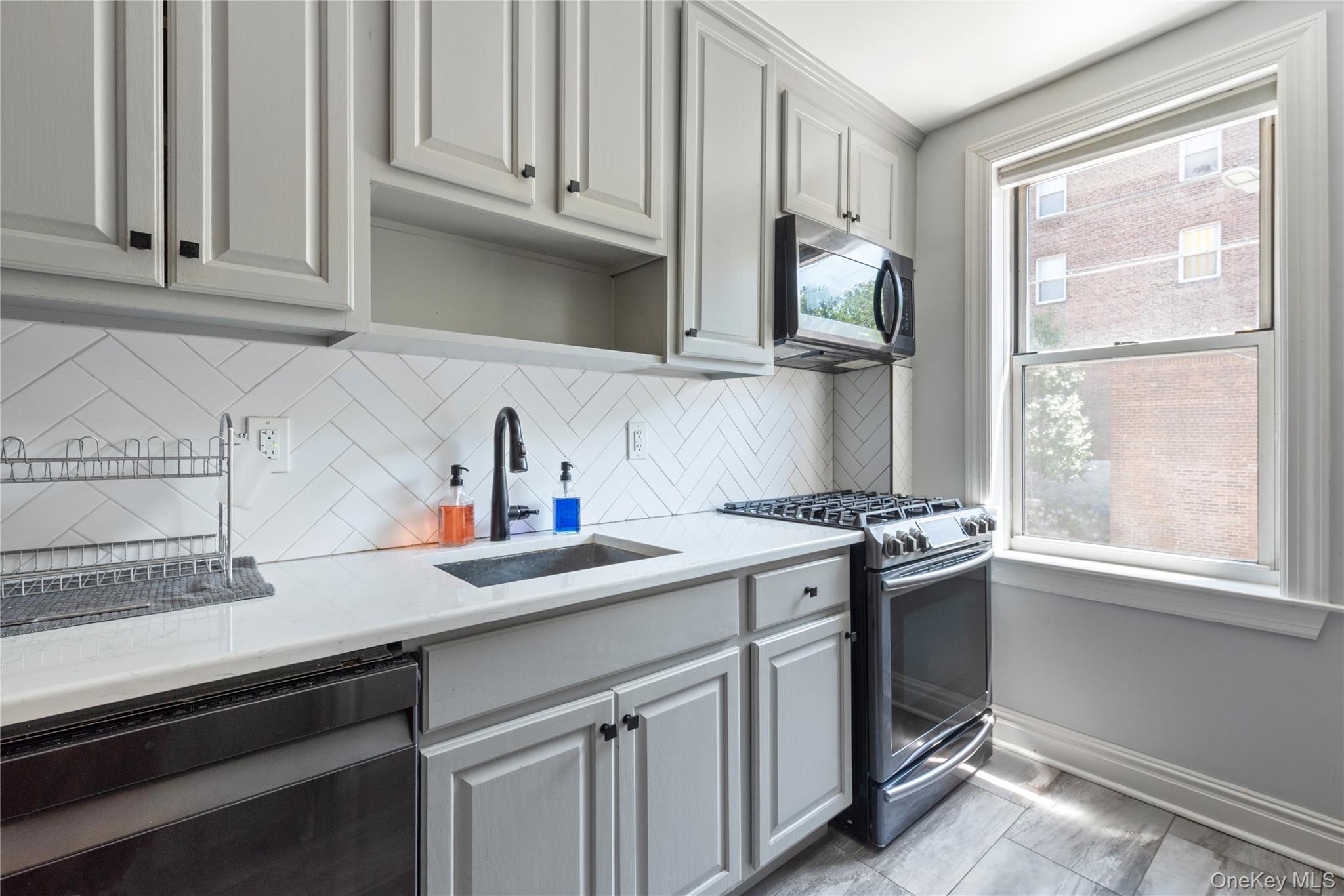 1 Vincent Road, Unit 1C Bronxville, NY 10708 - Photo 18 of 36 Gallery Image 18