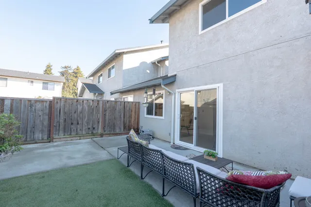 $589,900 | 595 Blossom Way, Unit 10, Hayward, CA 94541